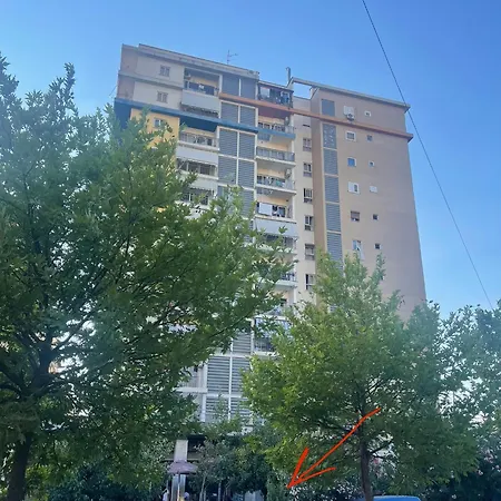 Sol Zoja Fusha E Aviacionit Apartment