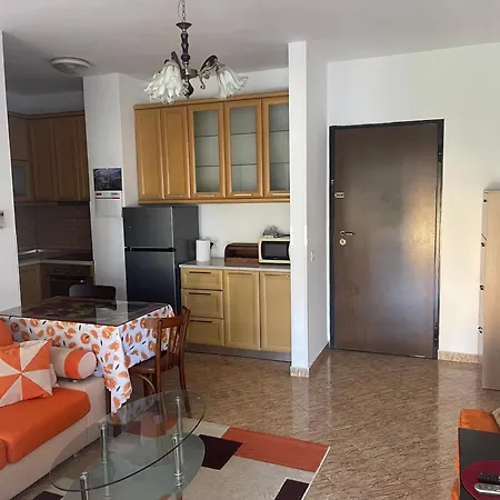 Apartment Sol Zoja Fusha E Aviacionit