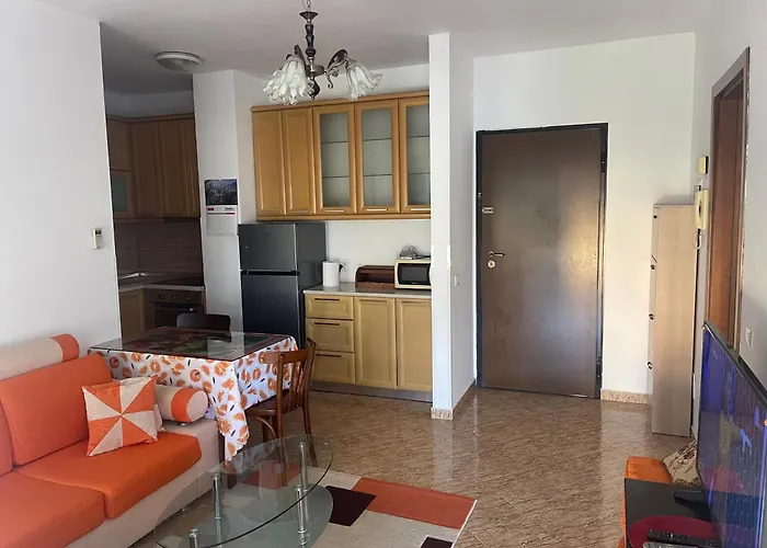 Apartment Sol Zoja Fusha E Aviacionit